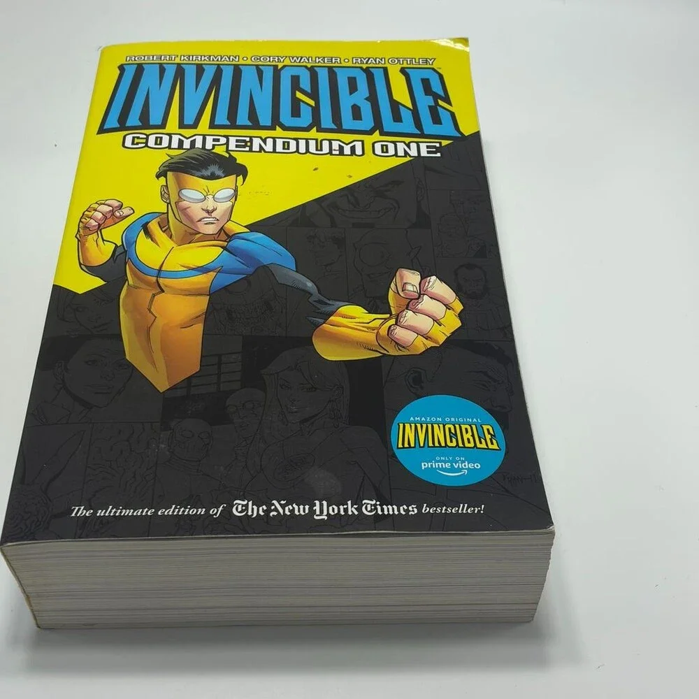 Invincible Compendium 1-3 by Robert Kirkman Paperback - Superhero English